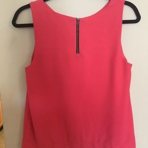 Red Scalloped-Edge Cropped Tank with Zipper